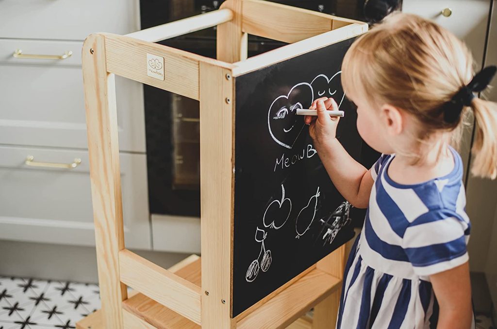 Tour d'observation Montessori : pourquoi en acheter une ? - Blog bébé